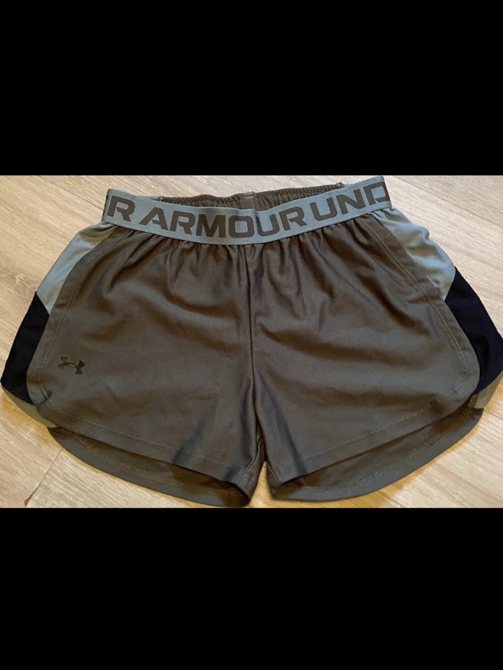 Under Armour Women's Olive Green Athletic Shorts with Grayish green Waistband XS